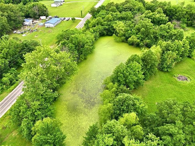 1641 NW 100 Road, Kingsville, MO 64040