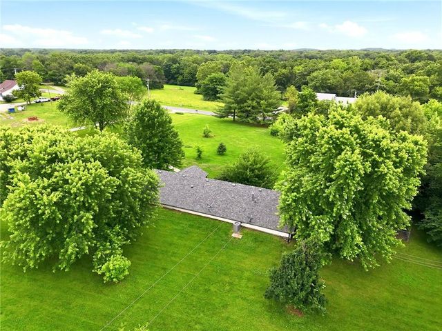 1641 NW 100 Road, Kingsville, MO 64040