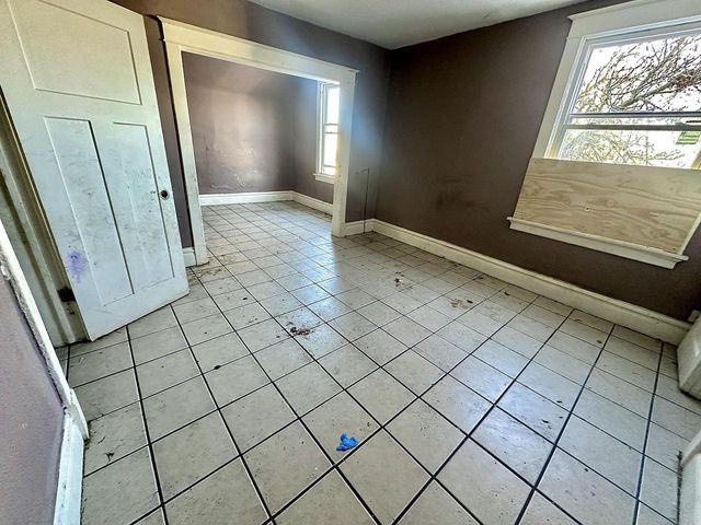 1515 N 38th STREET, Milwaukee, WI 53208