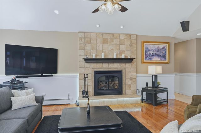 21 Nicole Way, Mahopac, NY 10541