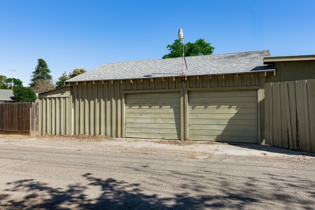 230 W 25th St, Merced, CA 95340