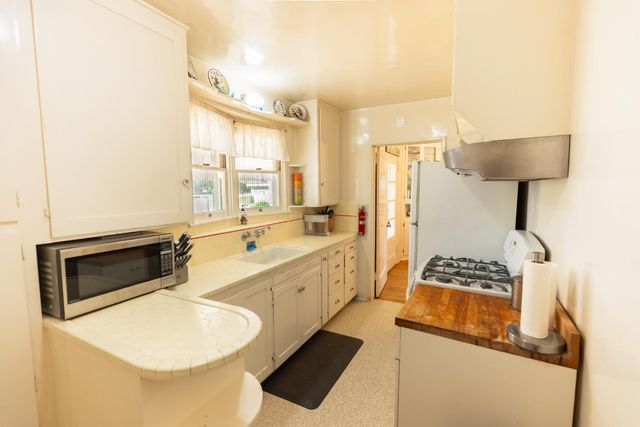 230 W 25th St, Merced, CA 95340