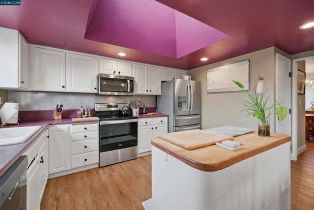 1630 Cayucos Dr, Walnut Creek, CA 94597