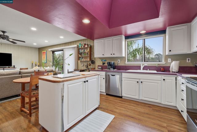 1630 Cayucos Dr, Walnut Creek, CA 94597