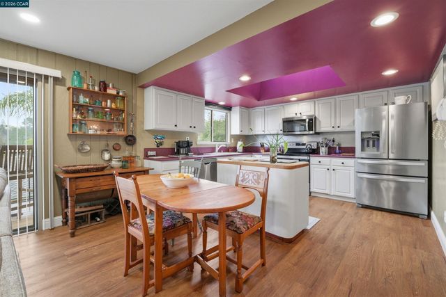 1630 Cayucos Dr, Walnut Creek, CA 94597