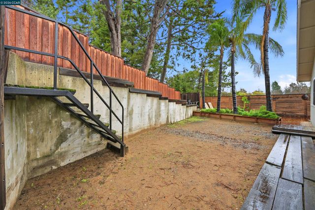 1630 Cayucos Dr, Walnut Creek, CA 94597