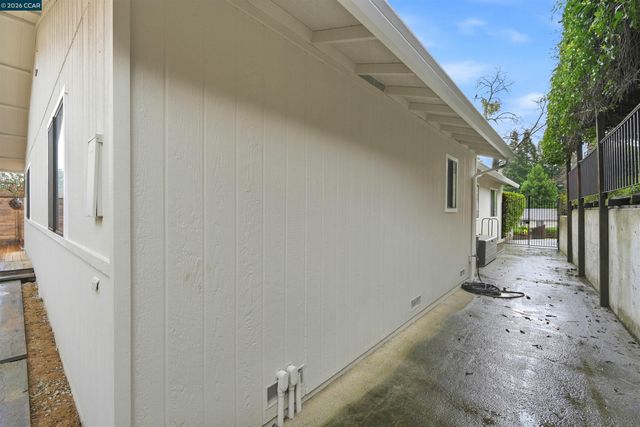 1630 Cayucos Dr, Walnut Creek, CA 94597