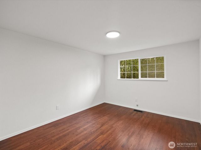 16430 65th Avenue W, Lynnwood, WA 98037