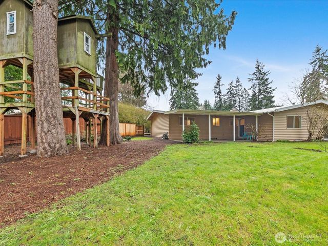16430 65th Avenue W, Lynnwood, WA 98037