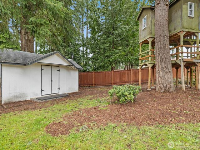16430 65th Avenue W, Lynnwood, WA 98037