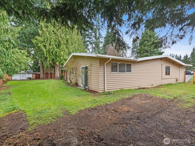 16430 65th Avenue W, Lynnwood, WA 98037