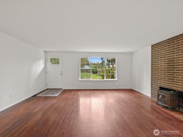 16430 65th Avenue W, Lynnwood, WA 98037