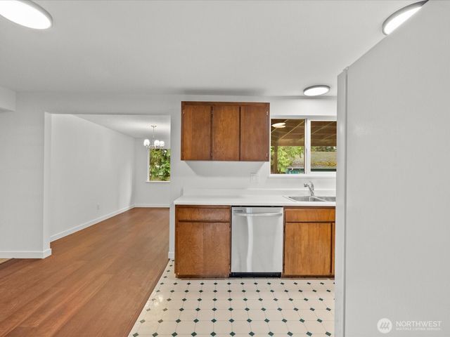 16430 65th Avenue W, Lynnwood, WA 98037