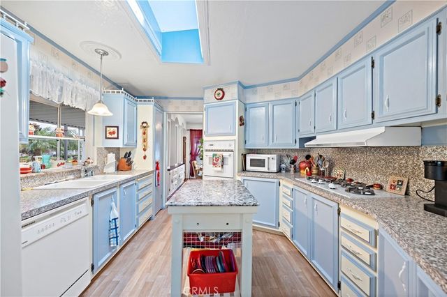 1245 W Cienega Avenue 211, San Dimas, CA 91773