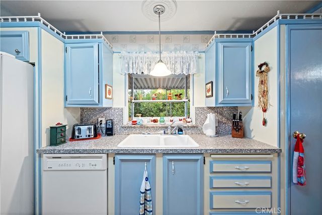 1245 W Cienega Avenue 211, San Dimas, CA 91773