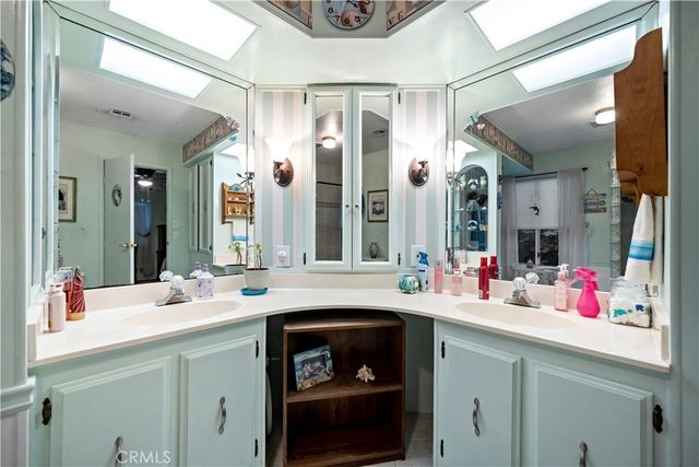 1245 W Cienega Avenue 211, San Dimas, CA 91773