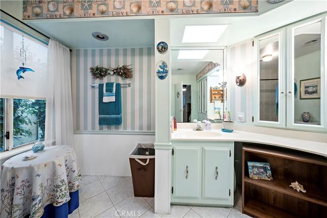 1245 W Cienega Avenue 211, San Dimas, CA 91773