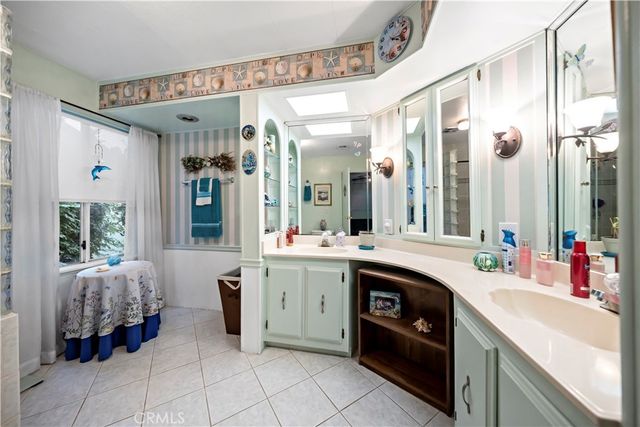 1245 W Cienega Avenue 211, San Dimas, CA 91773