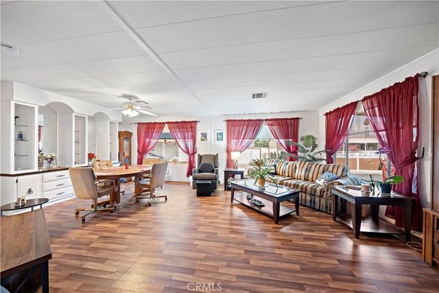 1245 W Cienega Avenue 211, San Dimas, CA 91773