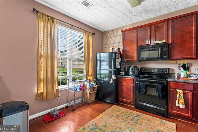 4364 Stone Gate Way 94, East Point, GA 30344
