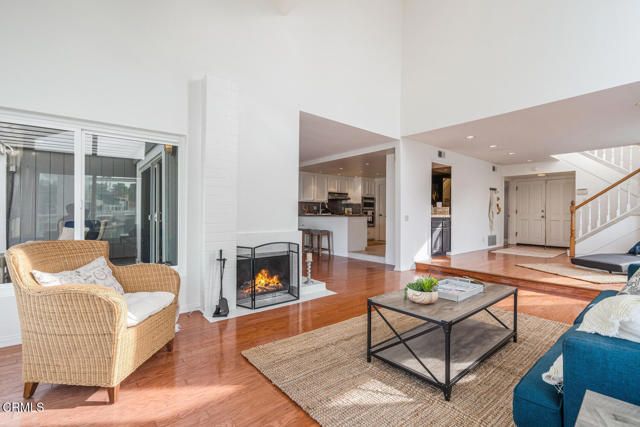 2221 Kingsbridge Lane, Oxnard, CA 93035