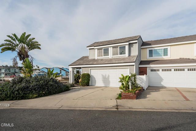 2221 Kingsbridge Lane, Oxnard, CA 93035