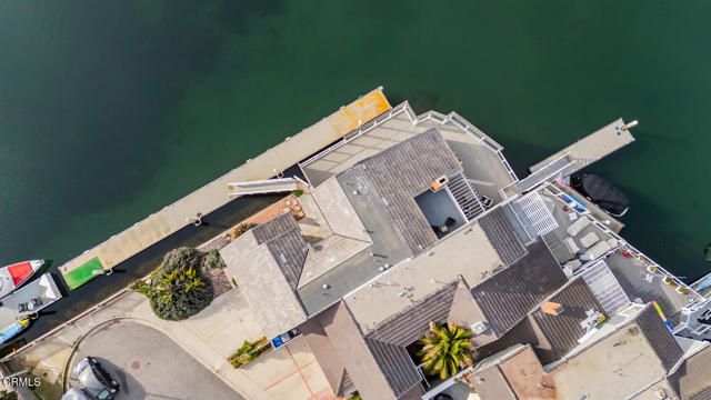 2221 Kingsbridge Lane, Oxnard, CA 93035