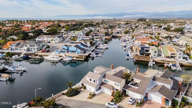 2221 Kingsbridge Lane, Oxnard, CA 93035
