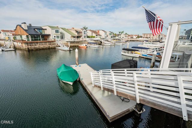 2221 Kingsbridge Lane, Oxnard, CA 93035