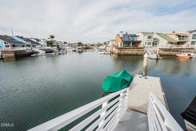 2221 Kingsbridge Lane, Oxnard, CA 93035