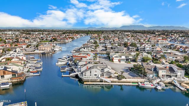 2221 Kingsbridge Lane, Oxnard, CA 93035