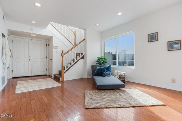 2221 Kingsbridge Lane, Oxnard, CA 93035