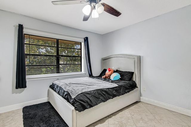 4917 Luqui Court, West Palm Beach, FL 33415