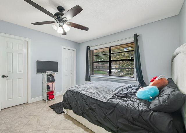 4917 Luqui Court, West Palm Beach, FL 33415