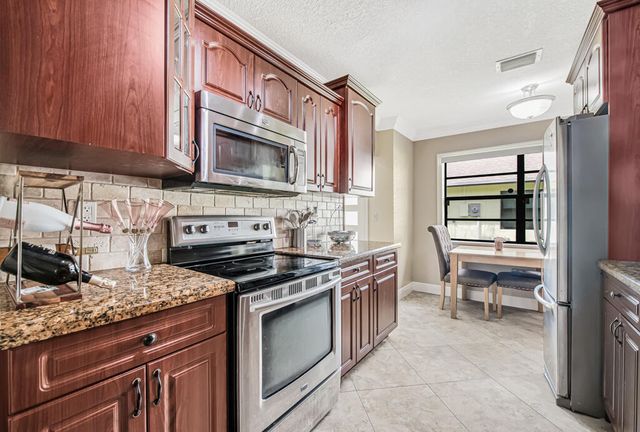 4917 Luqui Court, West Palm Beach, FL 33415