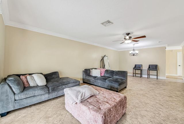 4917 Luqui Court, West Palm Beach, FL 33415