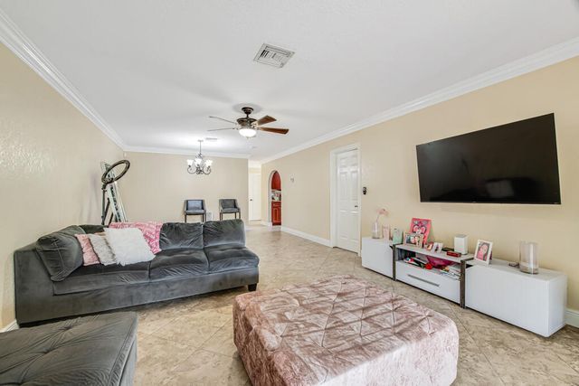 4917 Luqui Court, West Palm Beach, FL 33415