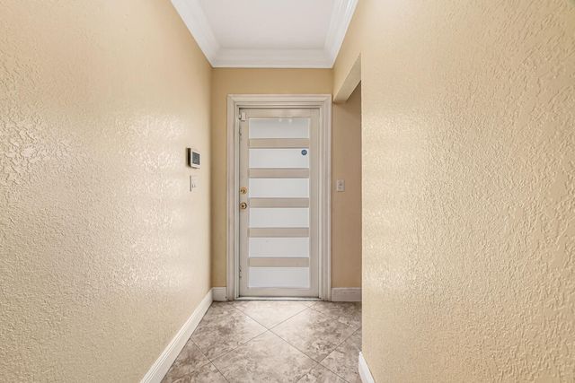 4917 Luqui Court, West Palm Beach, FL 33415