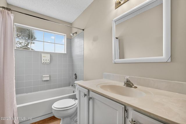 2035 TANNERS GREEN Way, Jacksonville, FL 32246