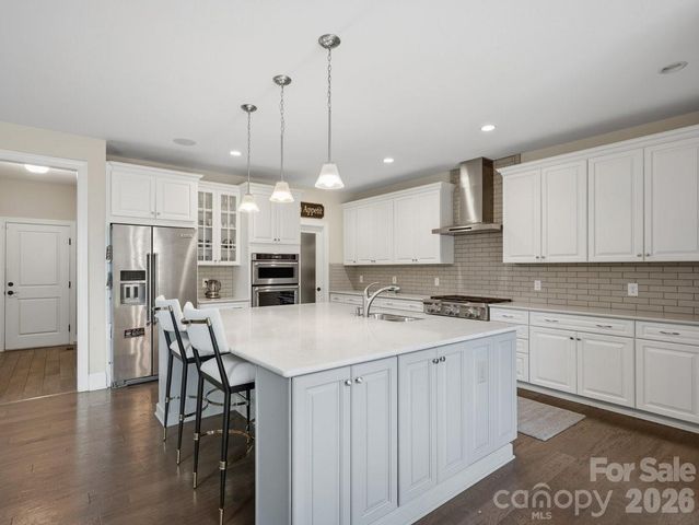 1015 Golden Bell Drive, Waxhaw, NC 28173