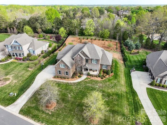 1015 Golden Bell Drive, Waxhaw, NC 28173