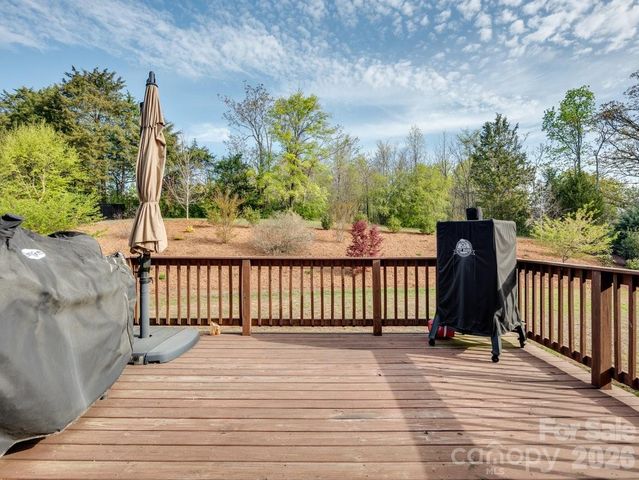 1015 Golden Bell Drive, Waxhaw, NC 28173