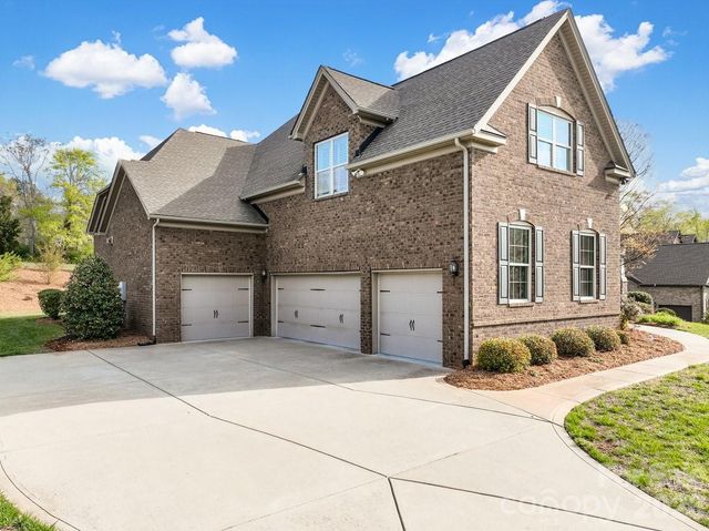 1015 Golden Bell Drive, Waxhaw, NC 28173