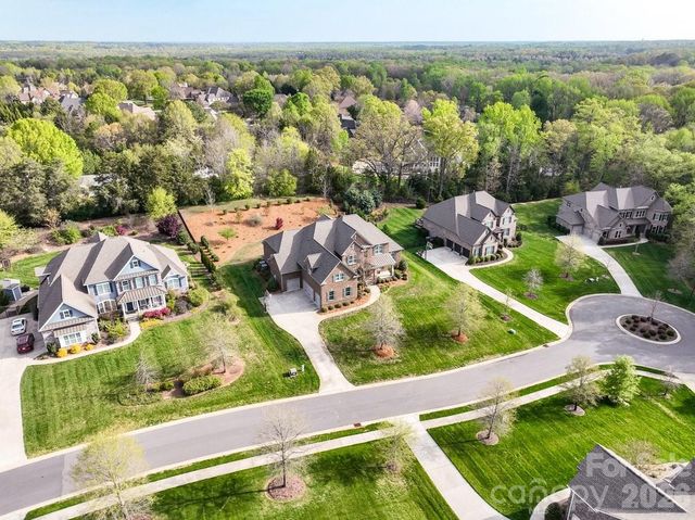 1015 Golden Bell Drive, Waxhaw, NC 28173