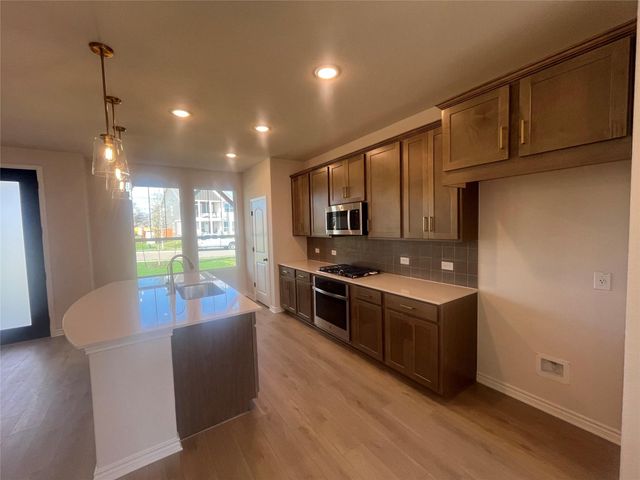 217 Woodrow LN, Liberty Hill, TX 78642