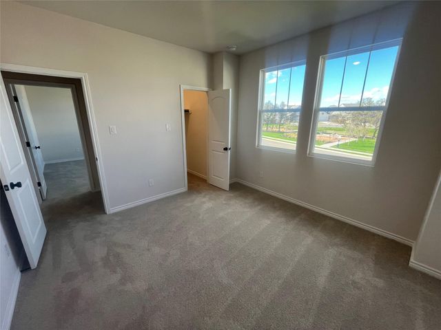 217 Woodrow LN, Liberty Hill, TX 78642