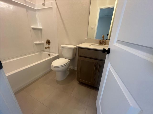 217 Woodrow LN, Liberty Hill, TX 78642