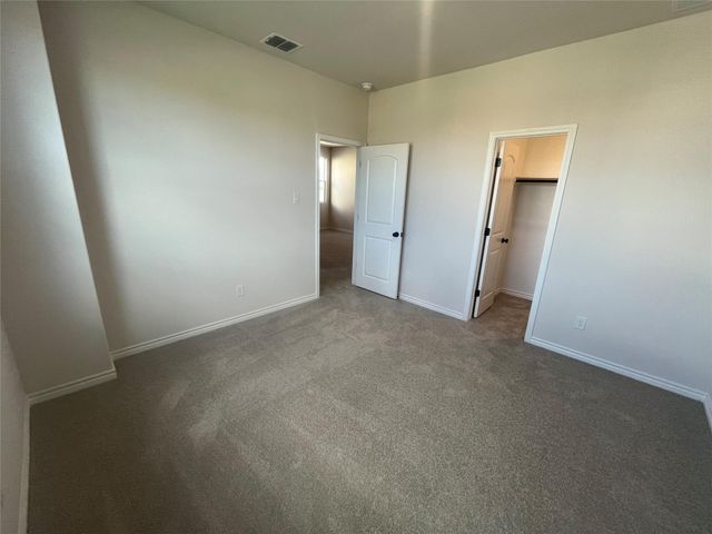 217 Woodrow LN, Liberty Hill, TX 78642