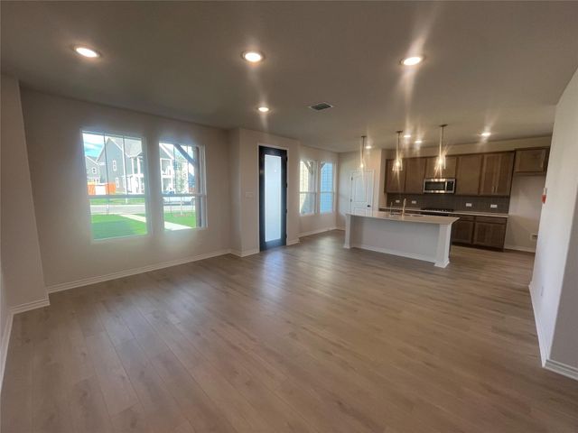 217 Woodrow LN, Liberty Hill, TX 78642