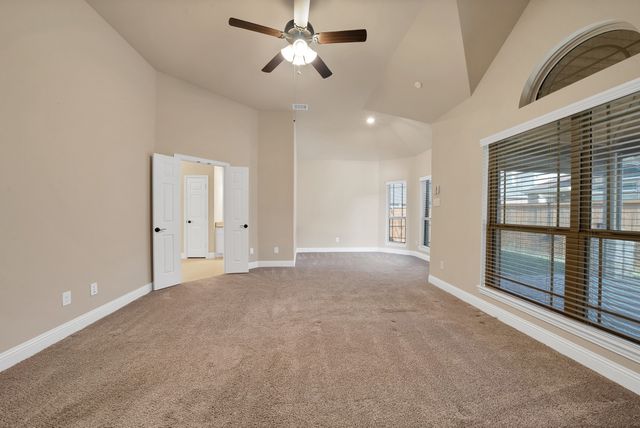 2662 La Jolla Boulevard, Grand Prairie, TX 75054